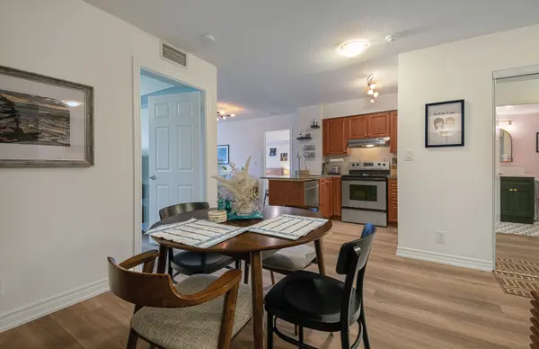 225 Wellesley ST E #516, Toronto C08, ON M4X 1X8