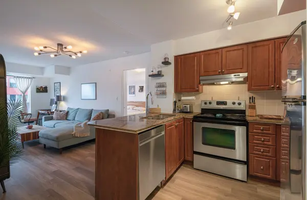 225 Wellesley ST E #516, Toronto C08, ON M4X 1X8