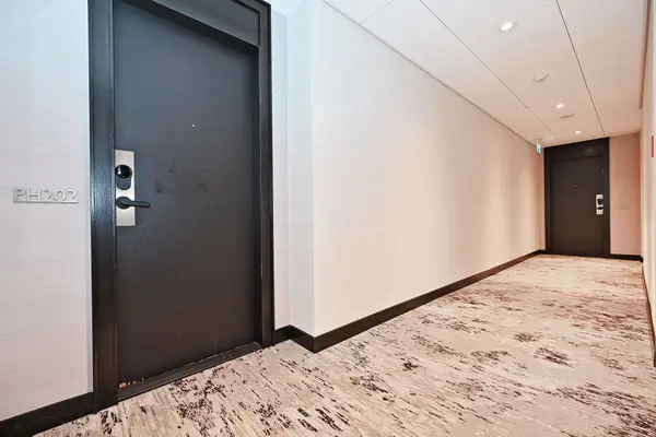 23 Hollywood AVE #Ph 202, Toronto C14, ON M2N 7L8