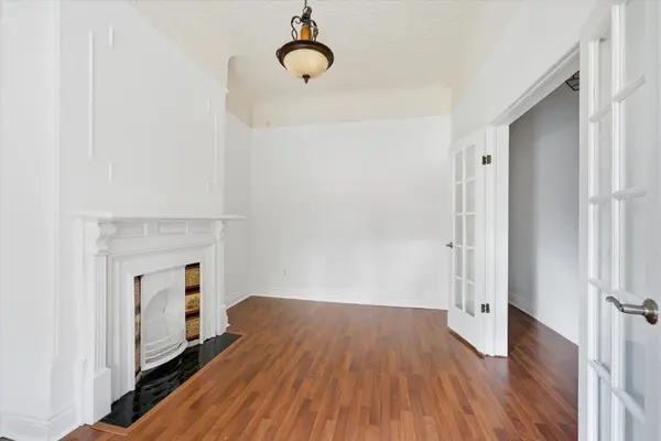 30 Ulster ST, Toronto C01, ON M5S 1E3