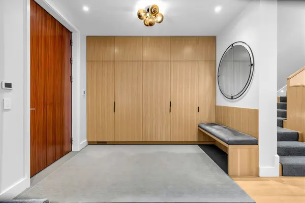 55 Farnham AVE, Toronto C02, ON M4V 1H6