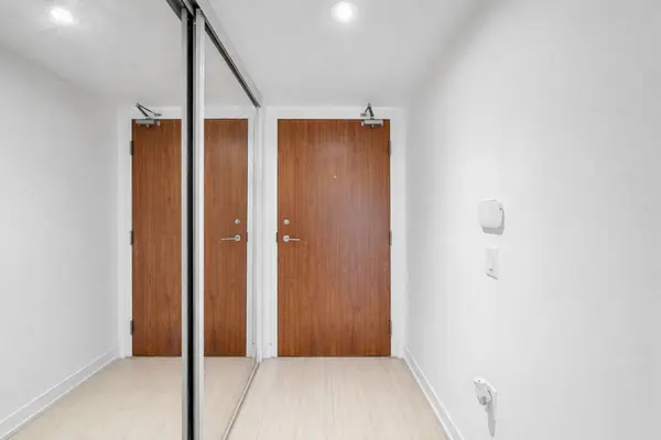 75 Queens Wharf RD #315, Toronto C01, ON M5V 0J8