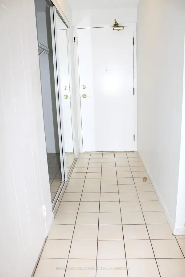 430 McLevin AVE #402, Toronto E11, ON M1B 5P1