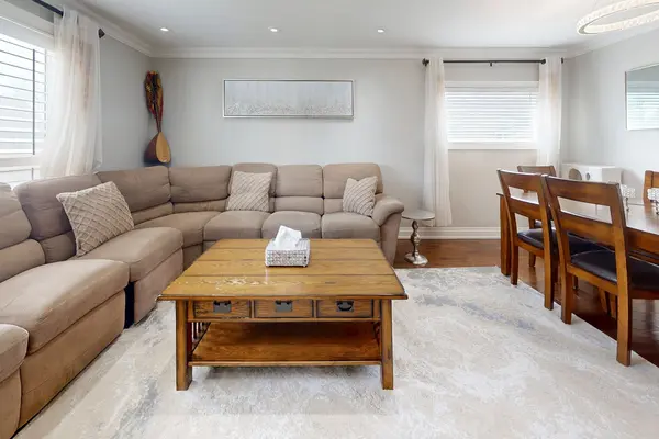 27 Archwood CRES, Toronto E04, ON M1R 3M1