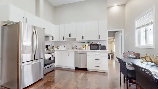 100 Cromwell AVE, Oshawa, ON L1J 4T6