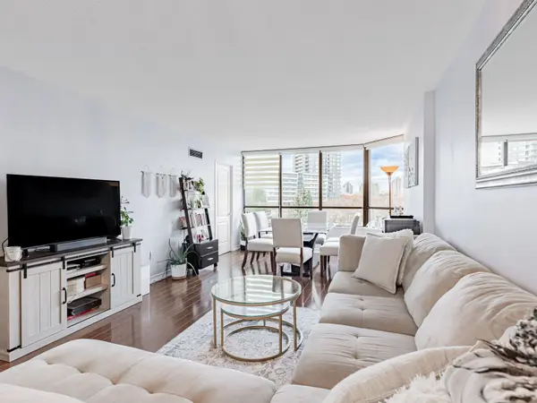 7420 Bathurst ST #512, Vaughan, ON L4J 6X4