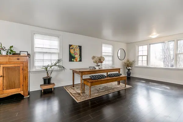 78 Wells ST, Aurora, ON L4G 1S9