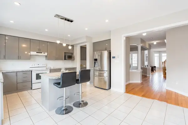 111 Latimer AVE, Essa, ON L3W 0N1