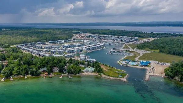 241 Sea Ray AVE #A303, Innisfil, ON L9S 2P7