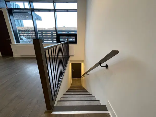 2916 Highway 7 RD #106, Vaughan, ON L4K 0K5