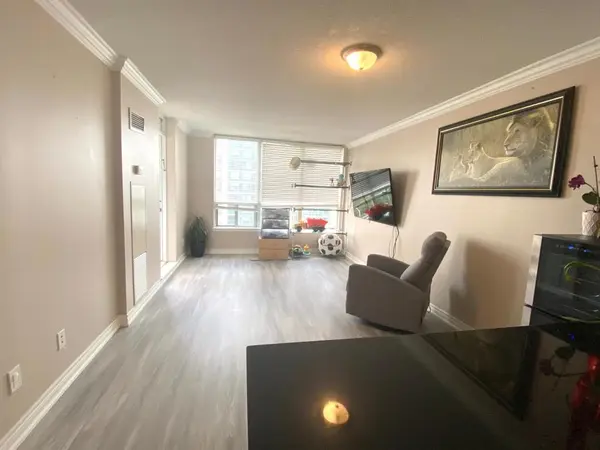 60 Disera DR #610, Vaughan, ON L4J 9G1