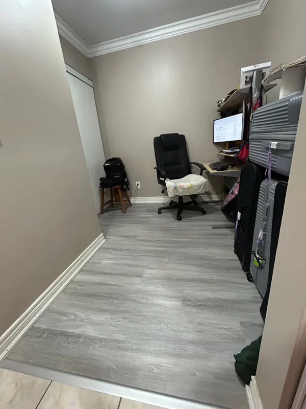 60 Disera DR #610, Vaughan, ON L4J 9G1