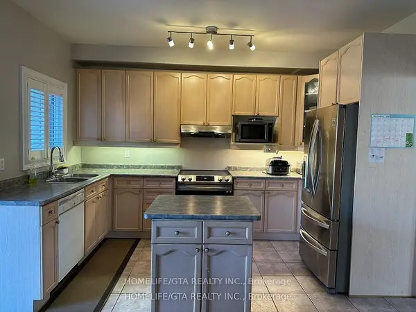 32 Gatehead RD, Vaughan, ON L6A 2H9