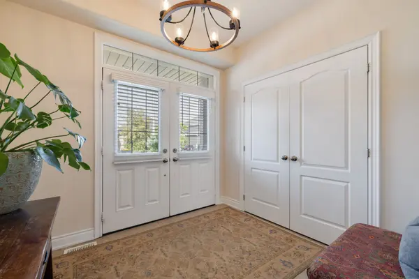 9 Wilson ST, Collingwood, ON L9Y 0Y9