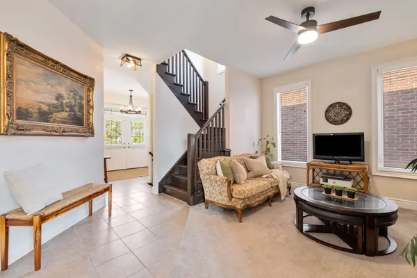 9 Wilson ST, Collingwood, ON L9Y 0Y9