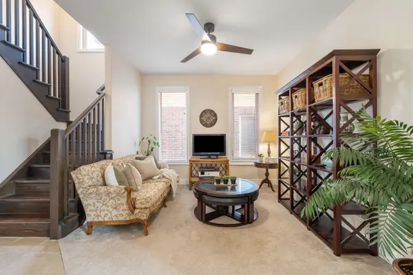 9 Wilson ST, Collingwood, ON L9Y 0Y9