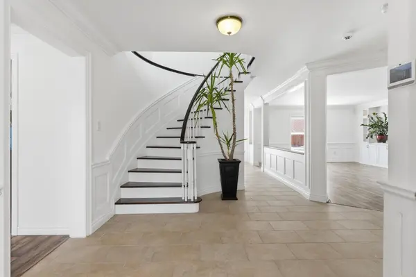 165 Sproule DR, Barrie, ON L4N 0R1