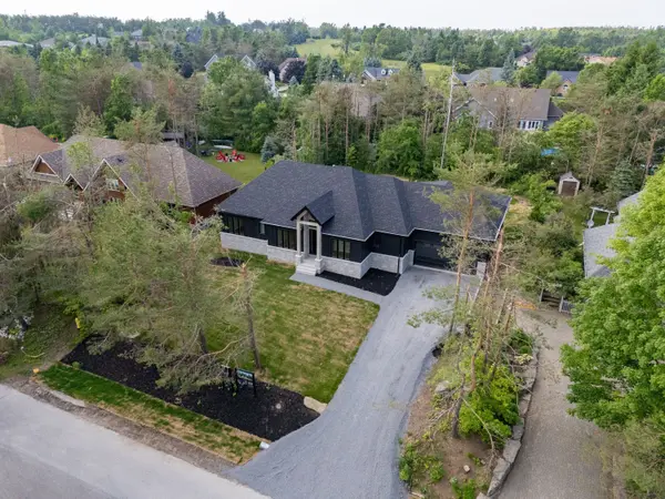 32 Alpine WAY, Oro-medonte, ON L0L 2L0