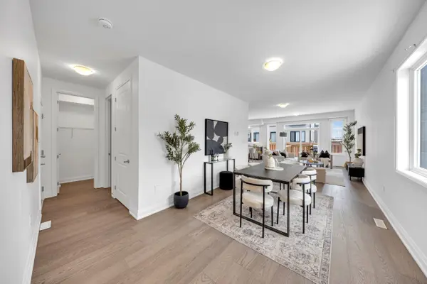 48 Barnyard TRL, Barrie, ON L9J 0C2