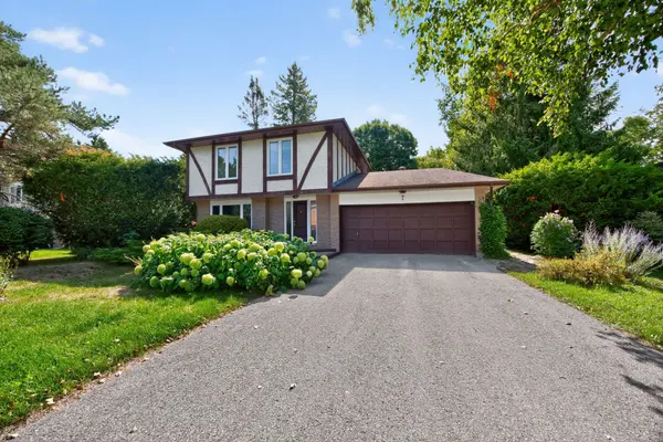 7 Maplecrest RD, Springwater, ON L9X 0P8