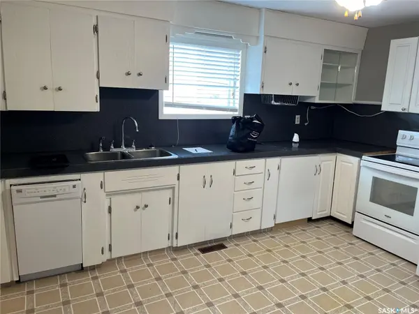 101 2nd AVENUE E, Lafleche, SK S0H 2K0