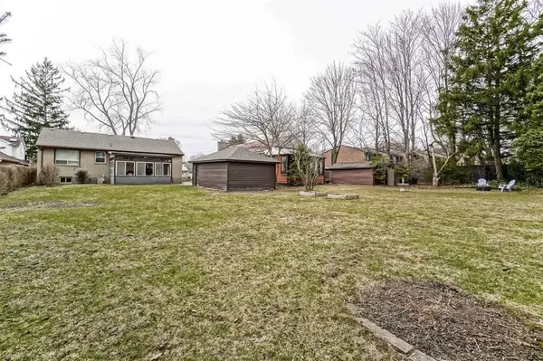 1219 ARGREEN RD, Mississauga, ON L5G 3J2