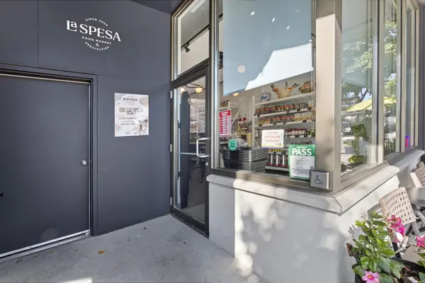 1700 St Clair AVE W, Toronto W03, ON M6N 1J1