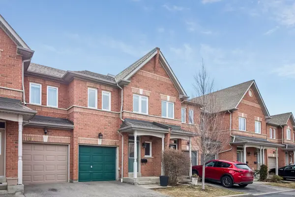 1108 Lower Village CRES,  Mississauga,  ON L5E 3K7
