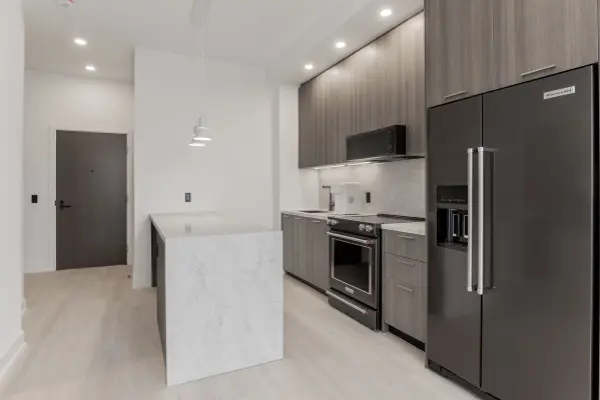 31 York Garden WAY #505, Toronto W04, ON M6A 2V1