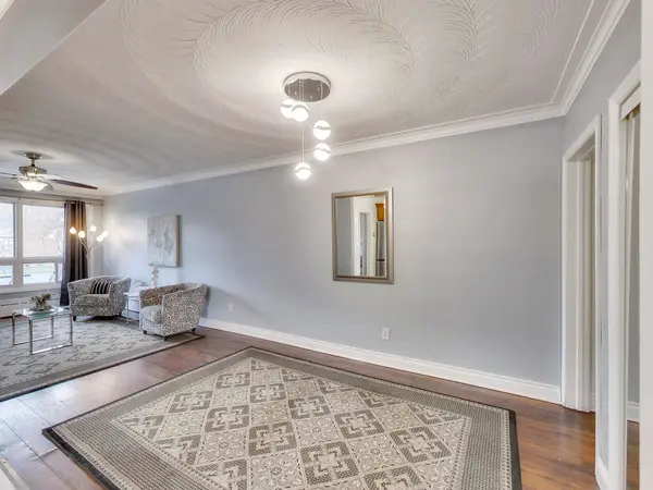 51 Hay AVE #Apt #2, Toronto W06, ON M8Z 1G2