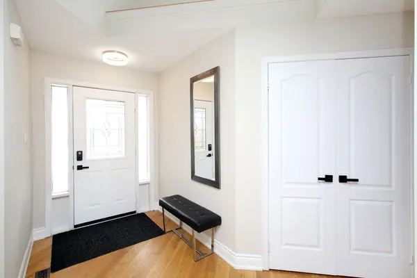 5 Watson RD, Halton Hills, ON L7G 5N8