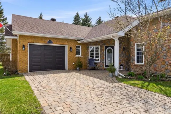 2 Barry ST, South Stormont, ON K0C 1P0