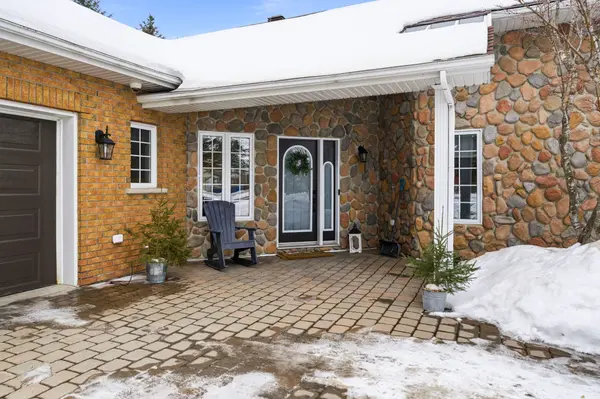 2 Barry ST, South Stormont, ON K0C 1P0