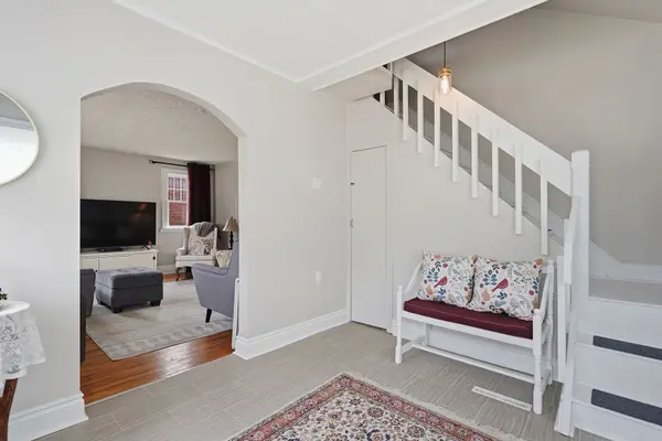 333 Thompson RD, London South, ON N5Z 2Z4