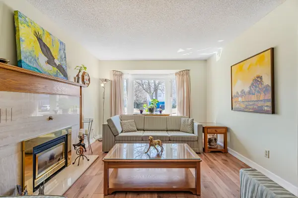 78 Esther AVE, Cambridge, ON N1S 4L6