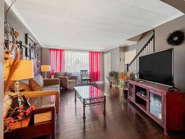 244 North ST, Fort Erie, ON L2A 3R8