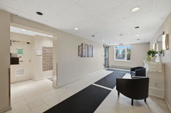 45 Pond Mills RD #1615, London South, ON N5Z 4W5