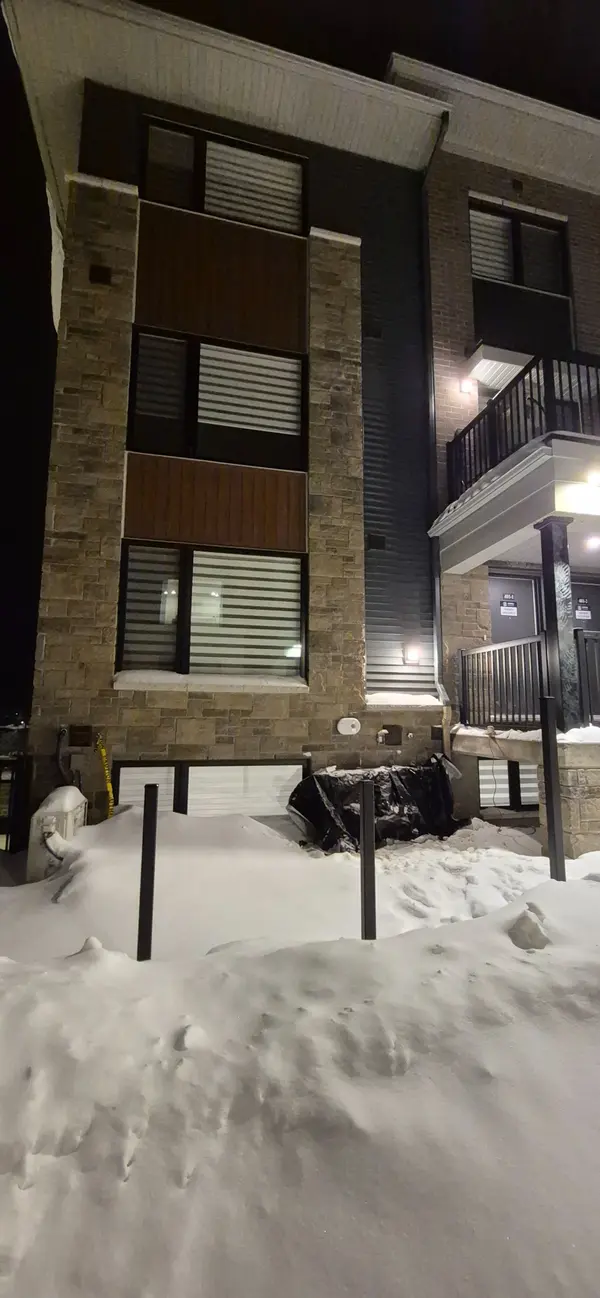 401 Glenroy Gilbert DR #1, Barrhaven, ON K2J 7N7