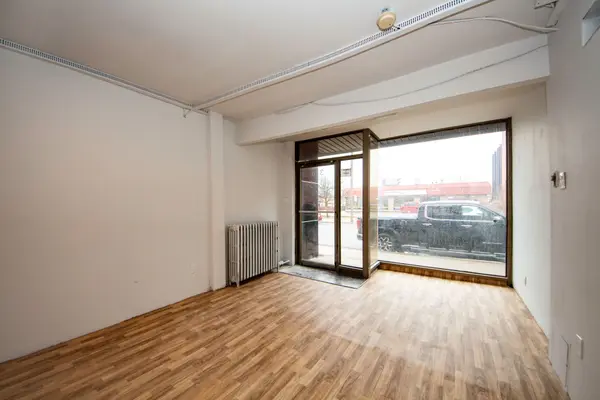 316 Charlotte ST, Peterborough, ON K9J 2V7