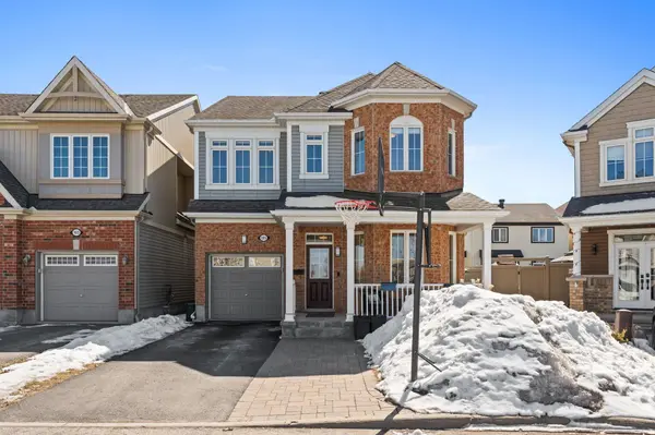 105 Pennant AVE,  Barrhaven,  ON K2J 5X1