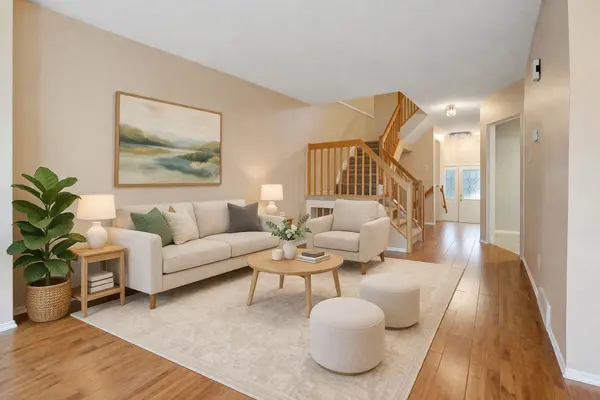 7 Rueter ST, Barrhaven, ON K2J 3V7