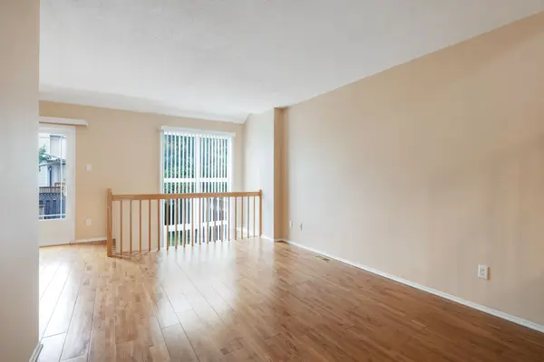 7 Rueter ST, Barrhaven, ON K2J 3V7