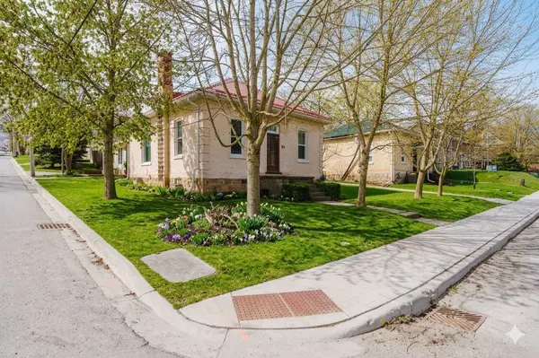 83 3rd ST #SW, Arran-elderslie, ON N0G 1L0