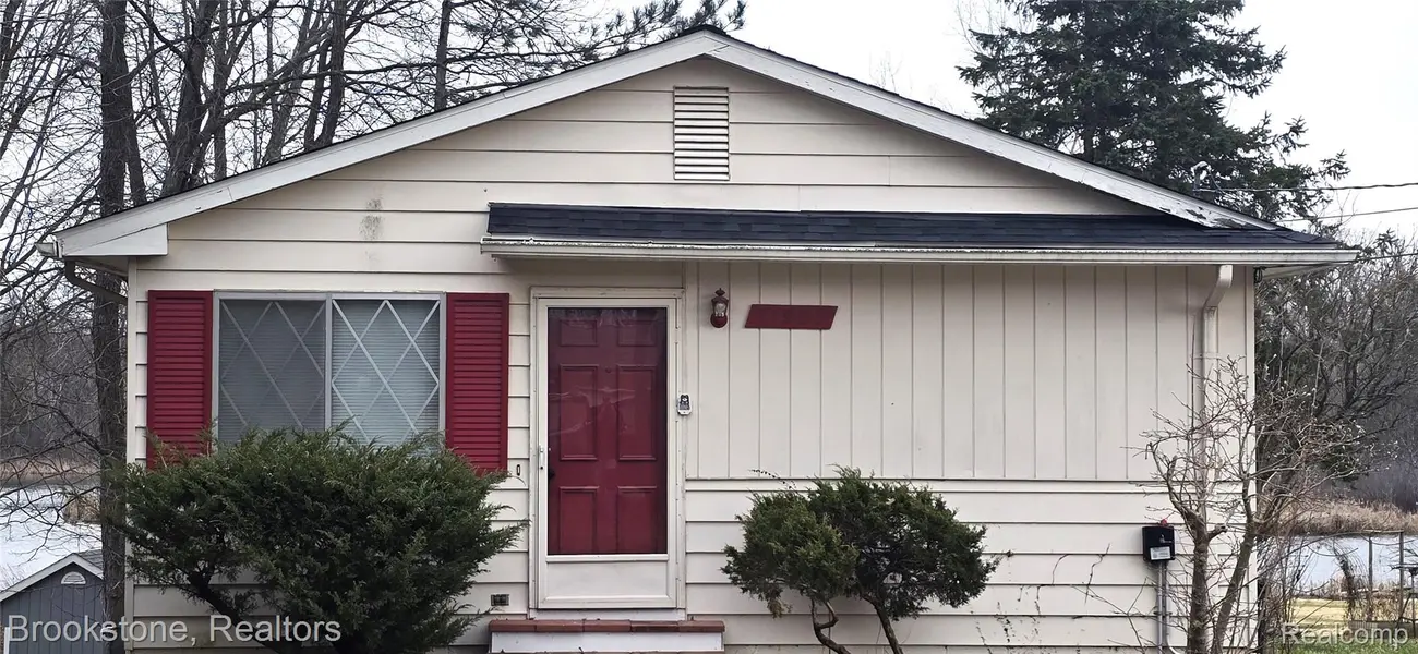 11920 Maxfield BLVD, Hartland Township, MI 48353