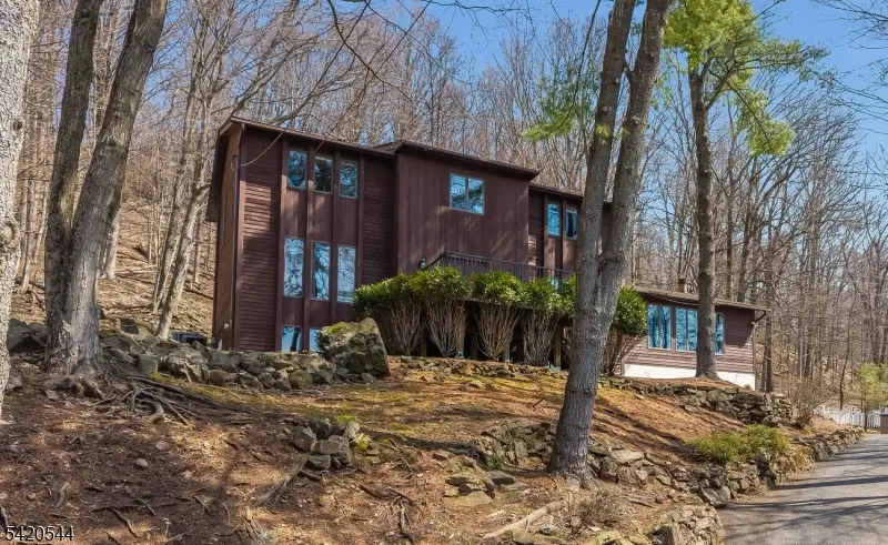 828 Star View Way, Bridgewater Twp., NJ 08807