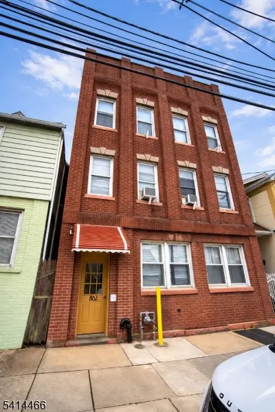 802 3Rd Ave, Elizabeth City, NJ 07202