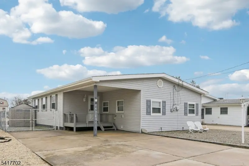 21 Lake Michigan Dr, Little Egg Harbor Twp., NJ 08087