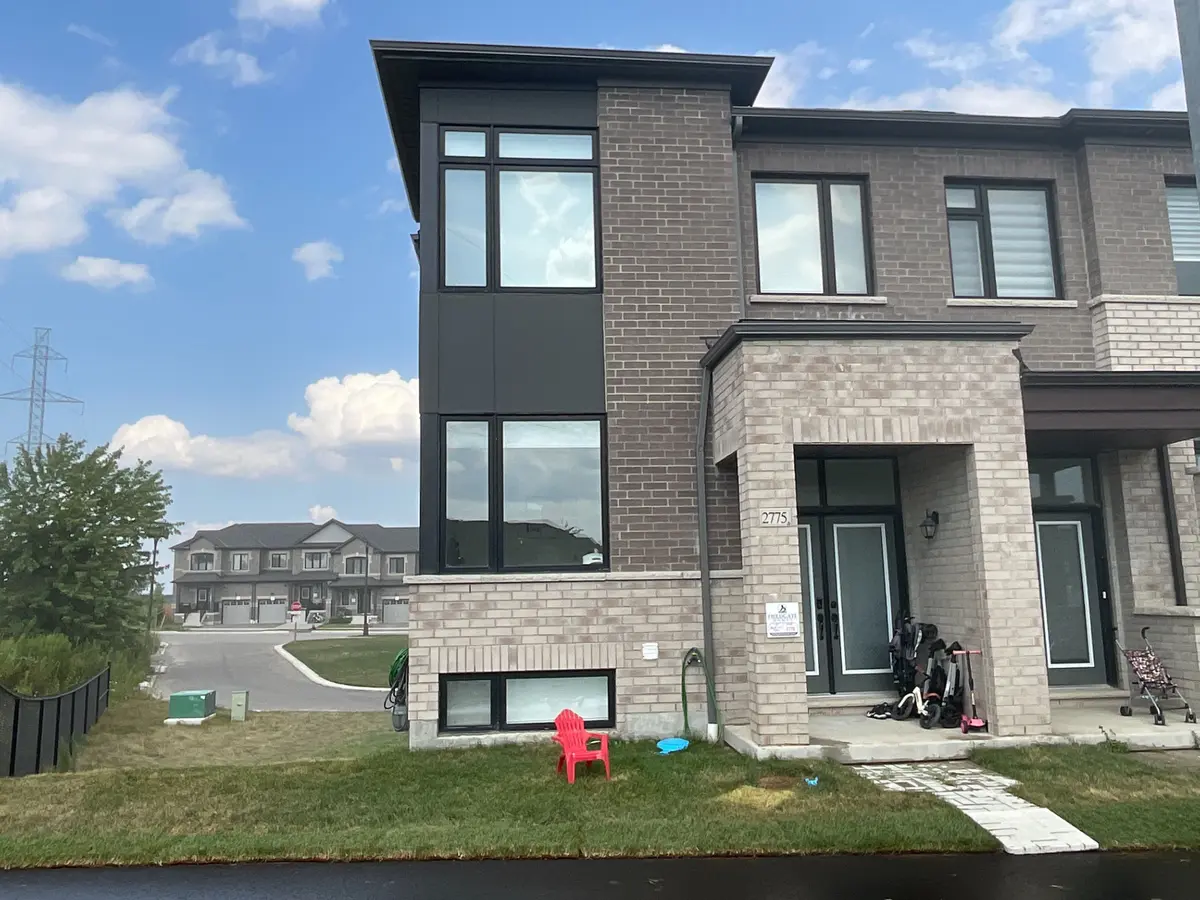 2775 Peter Matthews DR, Pickering, ON L1X 0M3