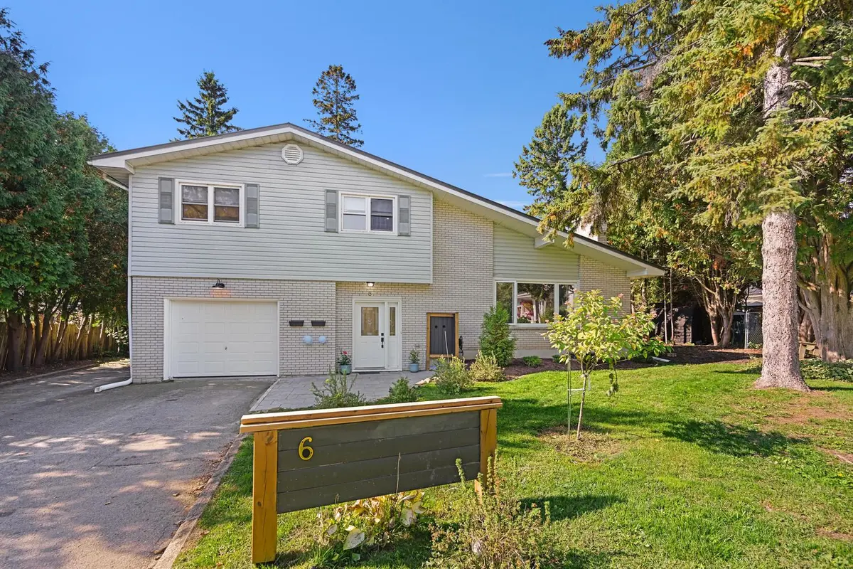 6 Maplewood CIR, Brockville, ON K6V 1N4