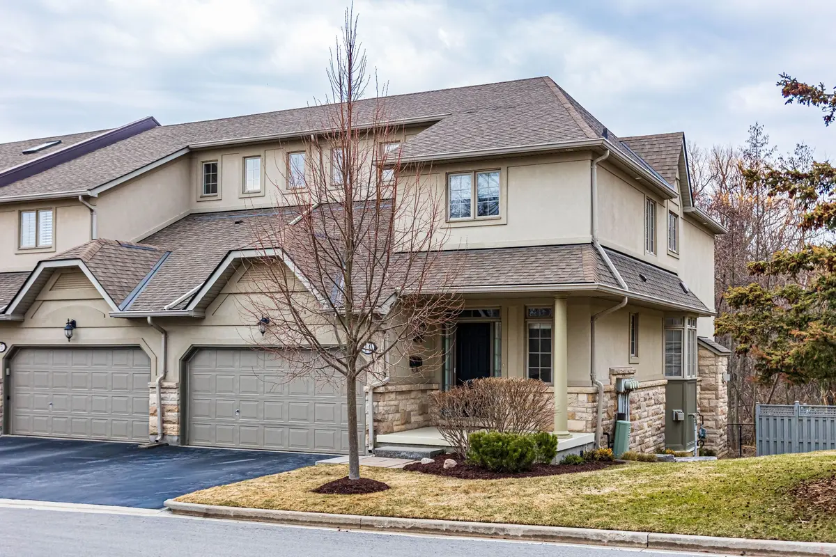 71 Sulphur Springs RD #14, Hamilton, ON L9G 5C1